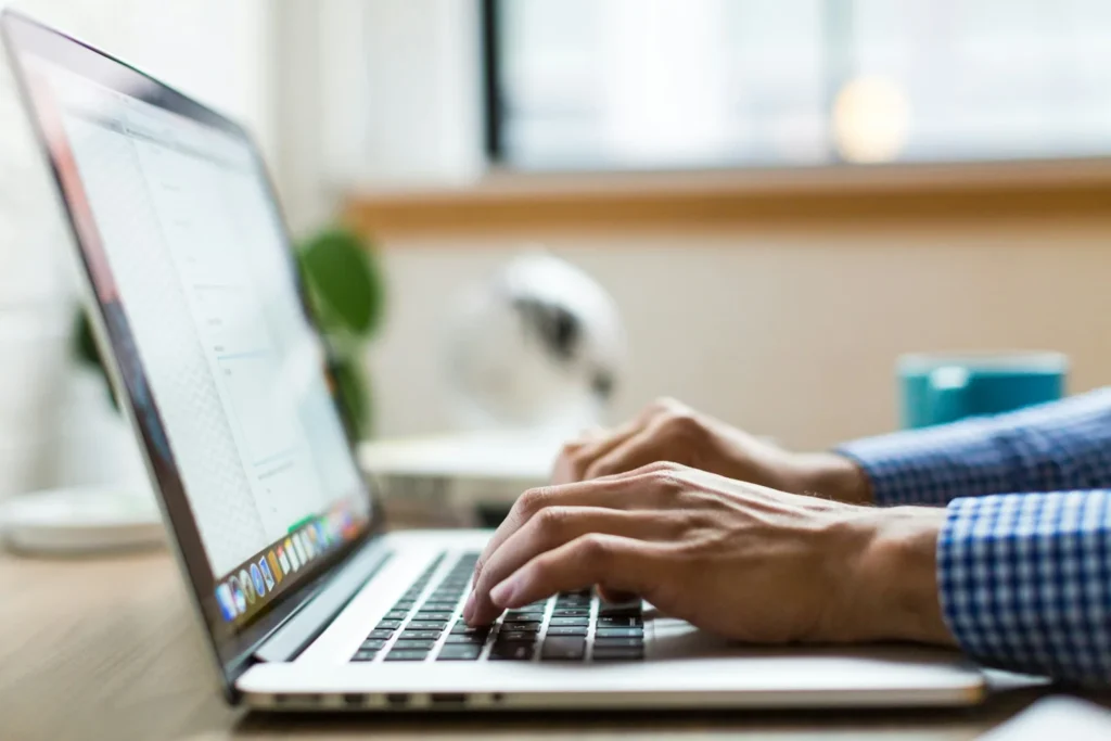 Predicting the Path The Future of Online Reviews 1 1536x1024 1